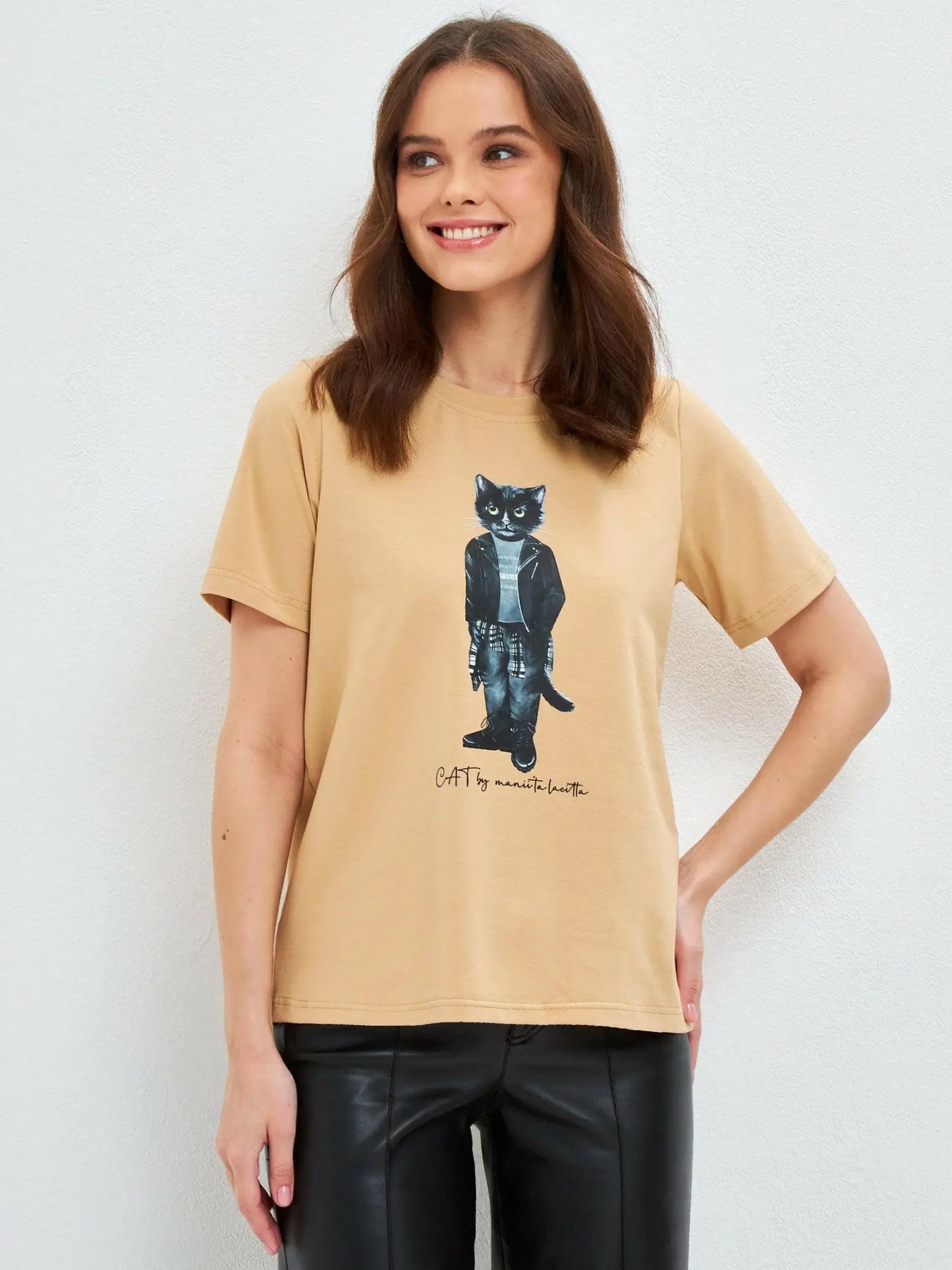 Beige t-shirt rocker cat - Funny Cat T-shirt | For Cat Lovers | CAT by maniita lacitta