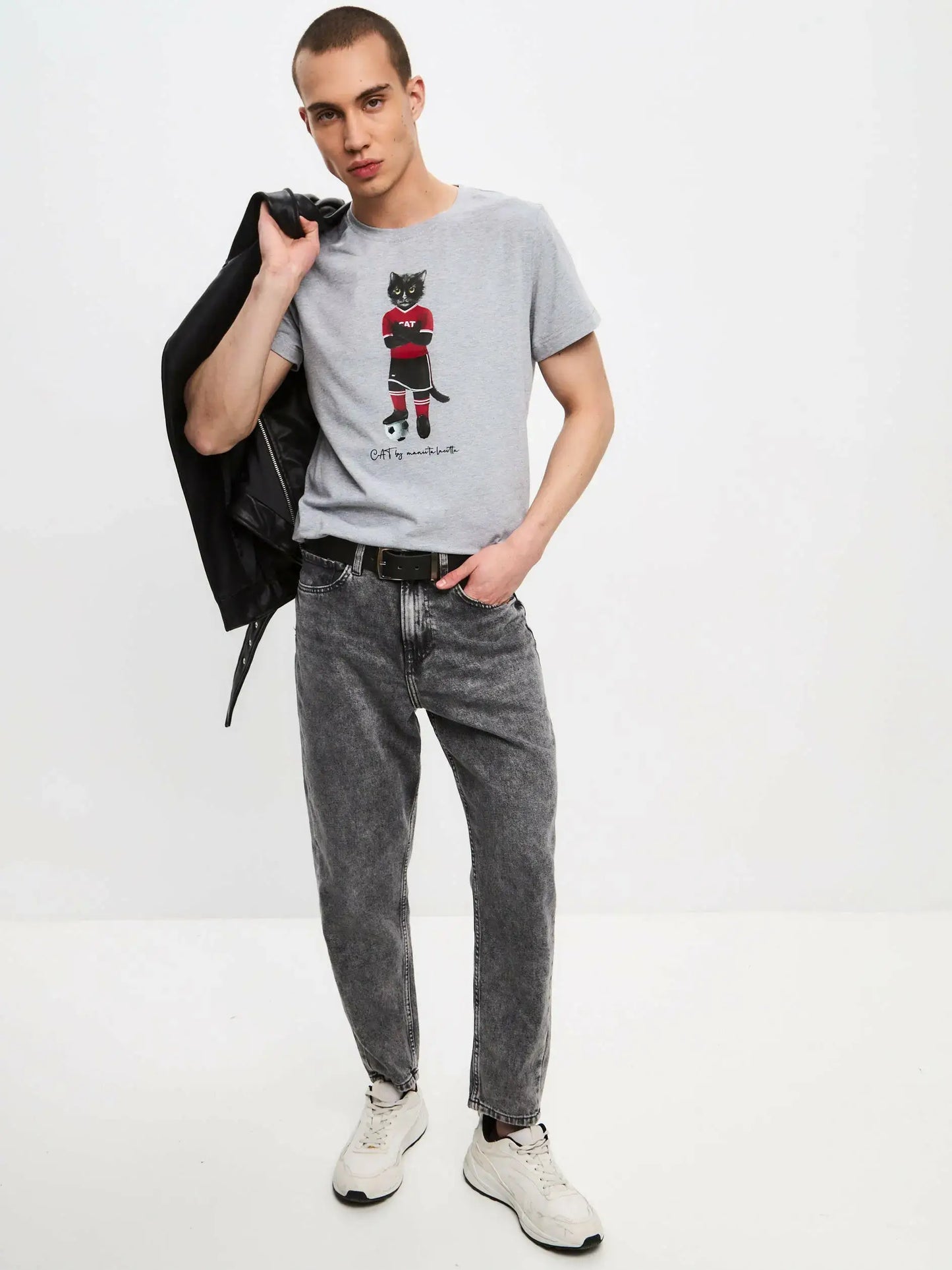 Grey t-shirt football cat - Funny Cat T-shirt | For Cat Lovers | CAT by maniita lacitta