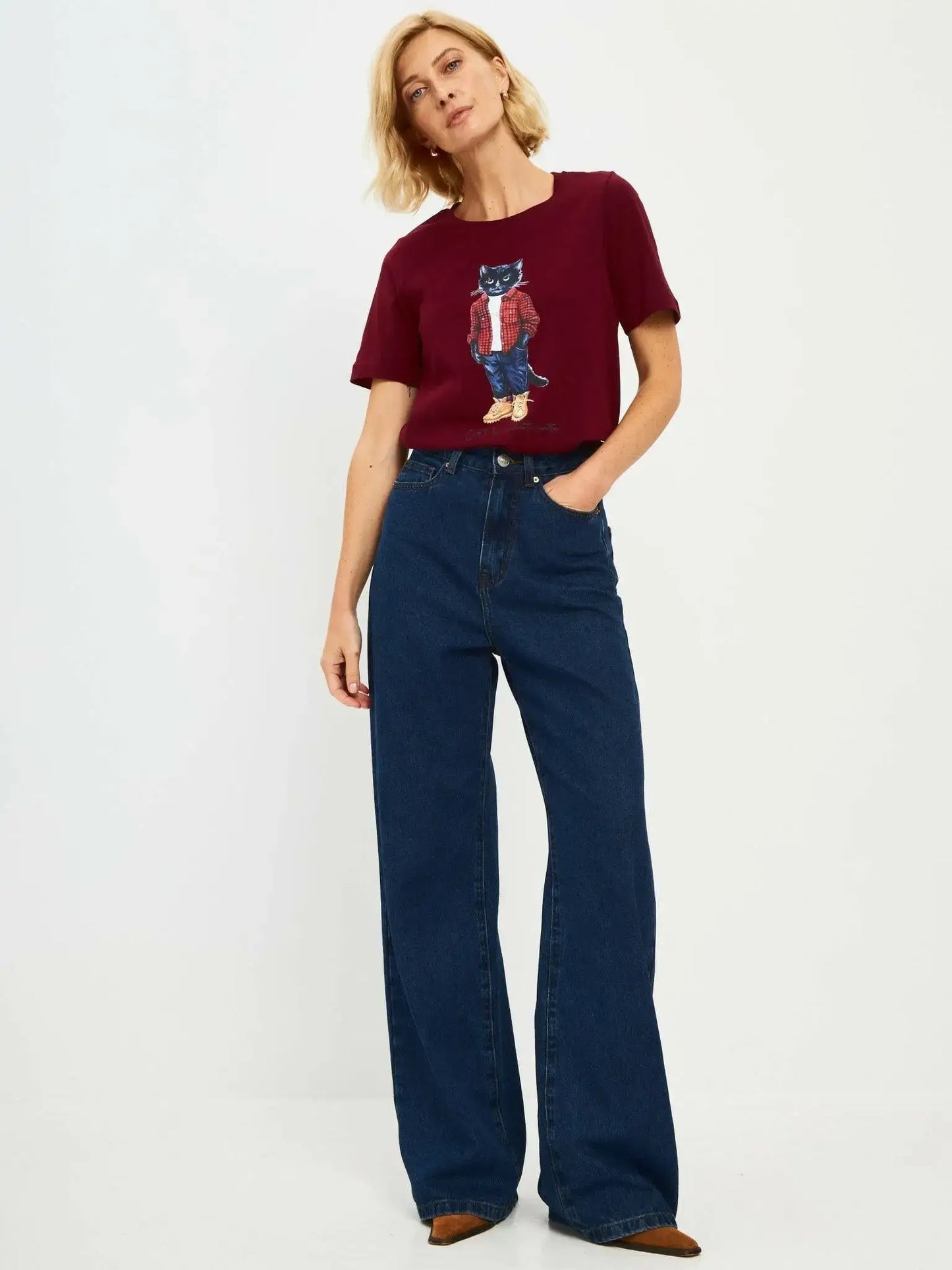 Red t-shirt country cat - Funny Cat T-shirt | For Cat Lovers | CAT by maniita lacitta