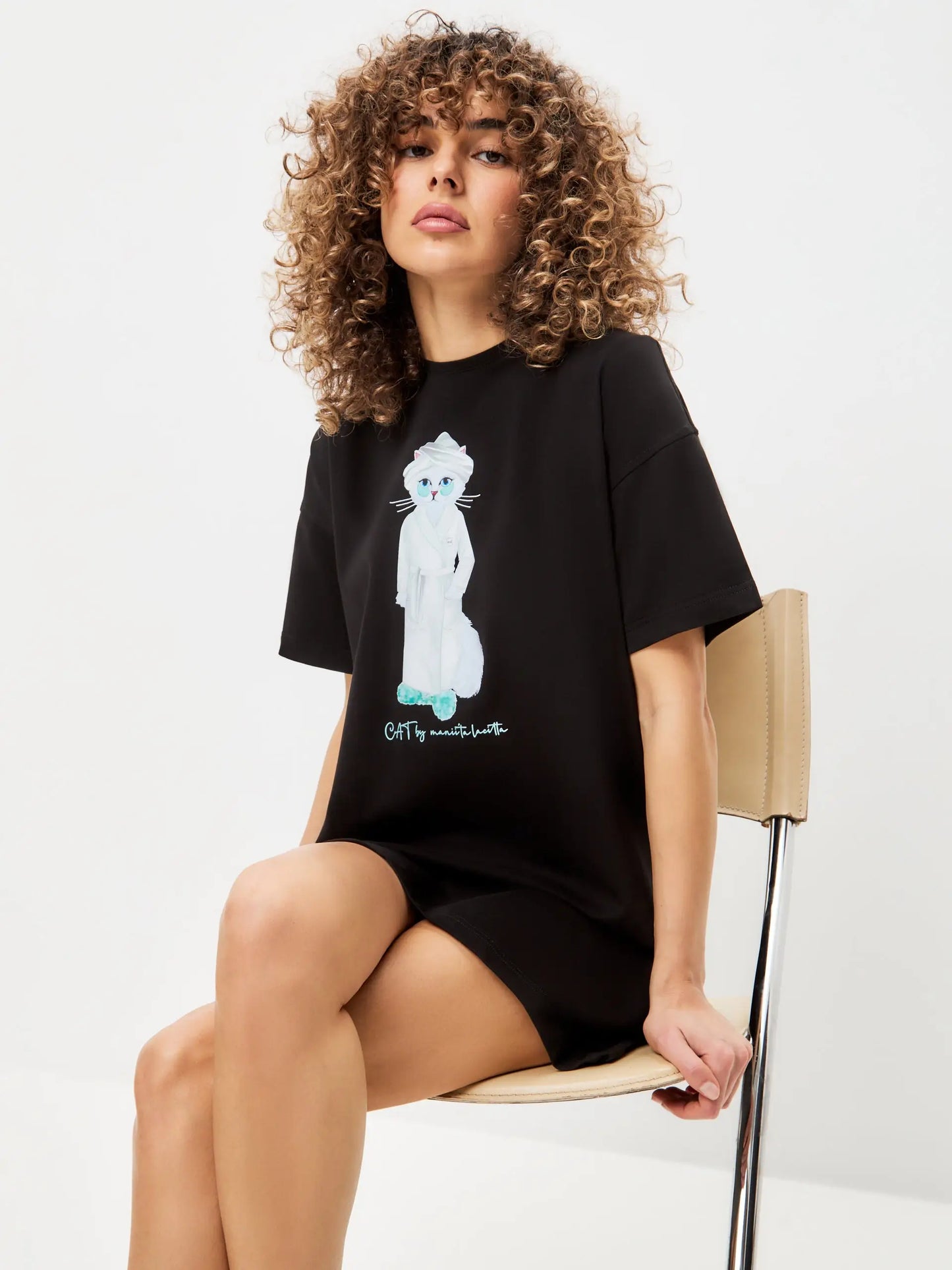 Black oversized t-shirt spa cat - Funny Cat Loungewear | For Cat Lovers | CAT by maniita lacitta