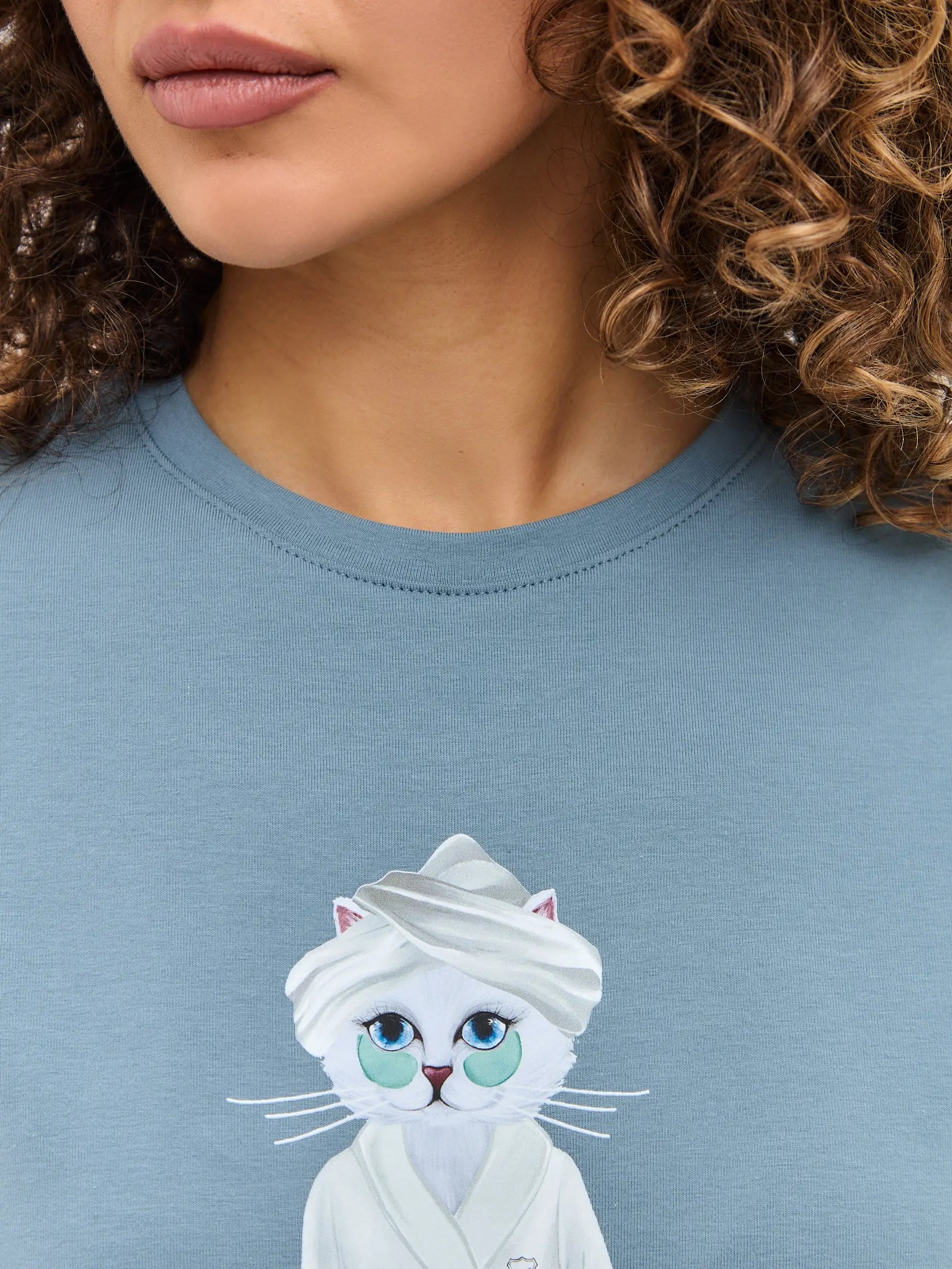 Blue oversized t-shirt spa cat - Funny Cat Loungewear | For Cat Lovers | CAT by maniita lacitta