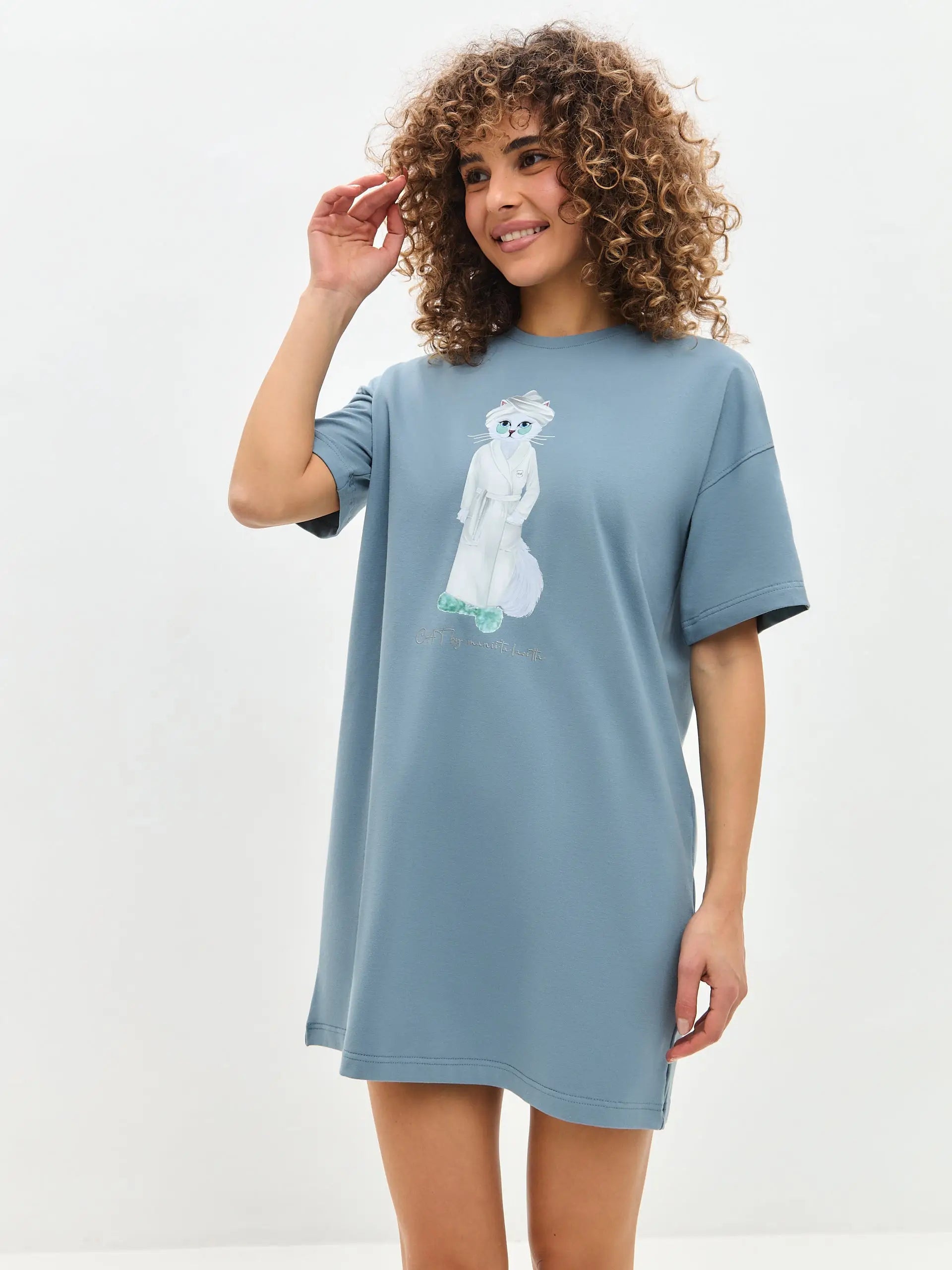 Blue oversized t-shirt spa cat - Funny Cat Loungewear | For Cat Lovers | CAT by maniita lacitta