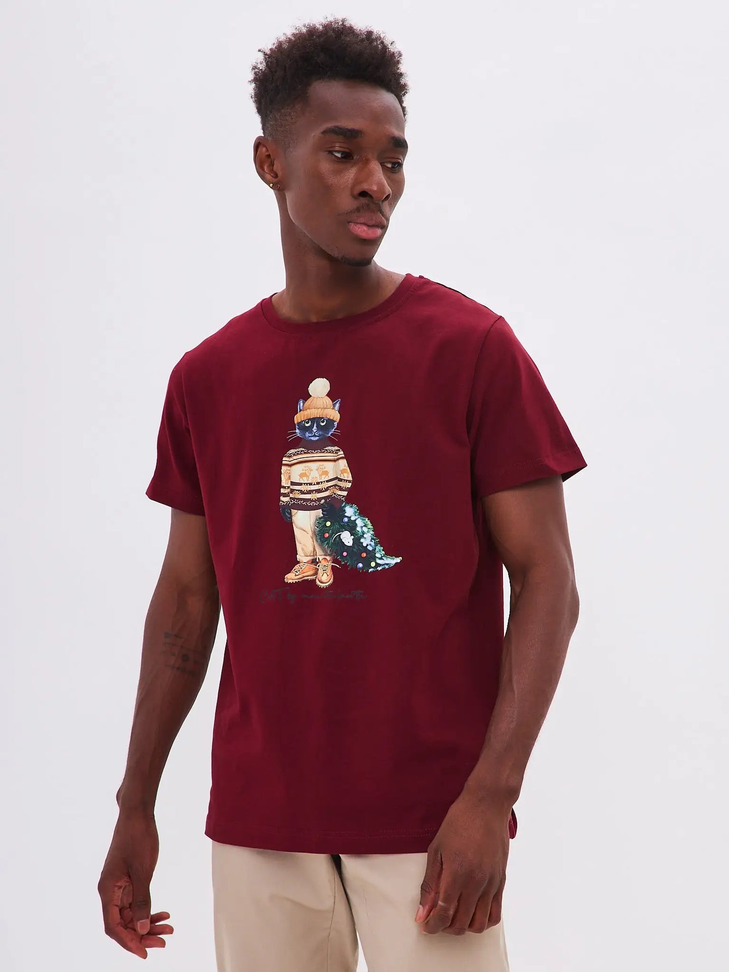 Red t-shirt christmas cat - Funny Cat T-shirt | For Cat Lovers | CAT by maniita lacitta