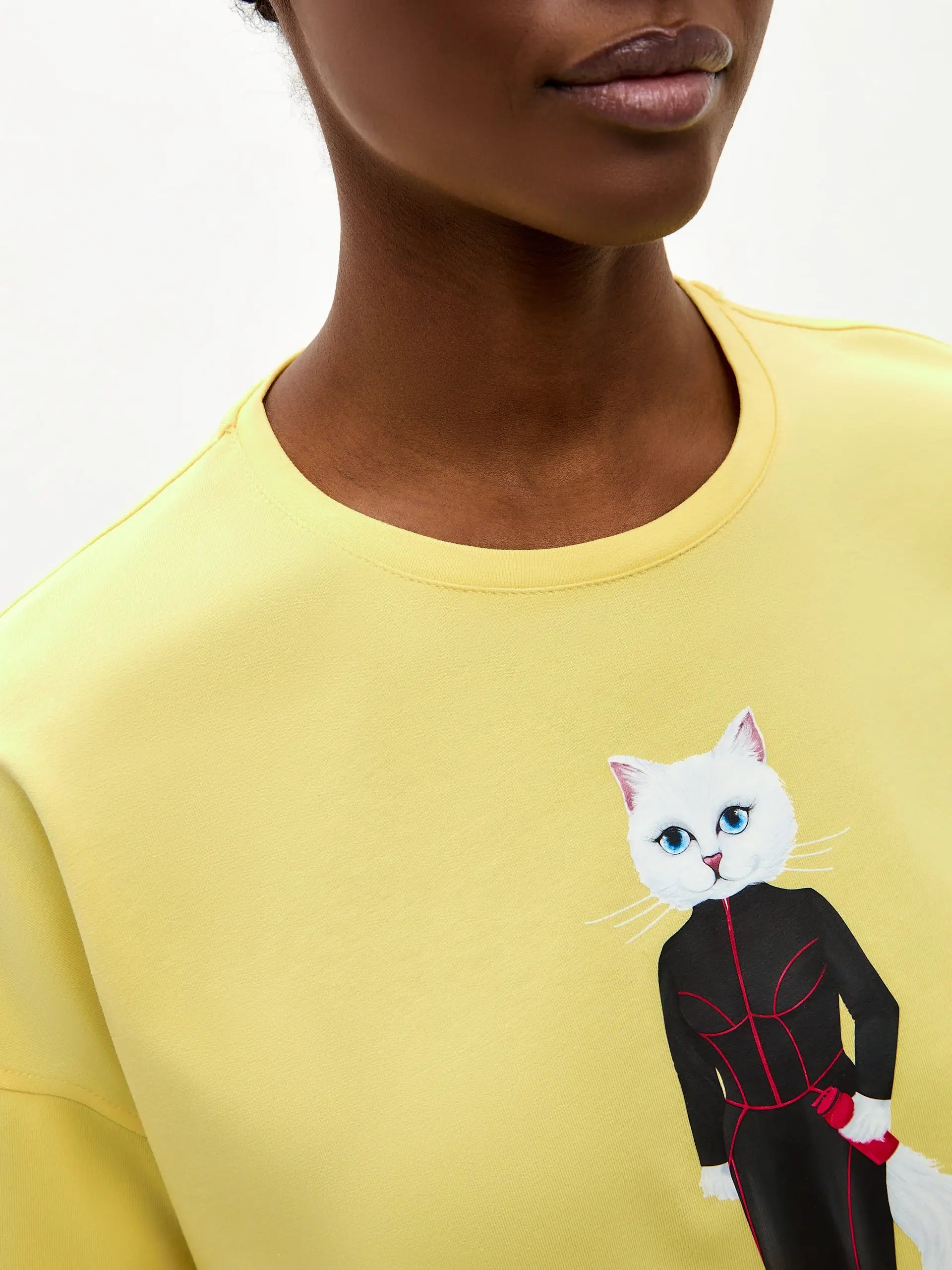 Yellow short oversized t-shirt sport cat - Funny Cat T-shirt | For Cat Lovers | CAT by maniita lacitta