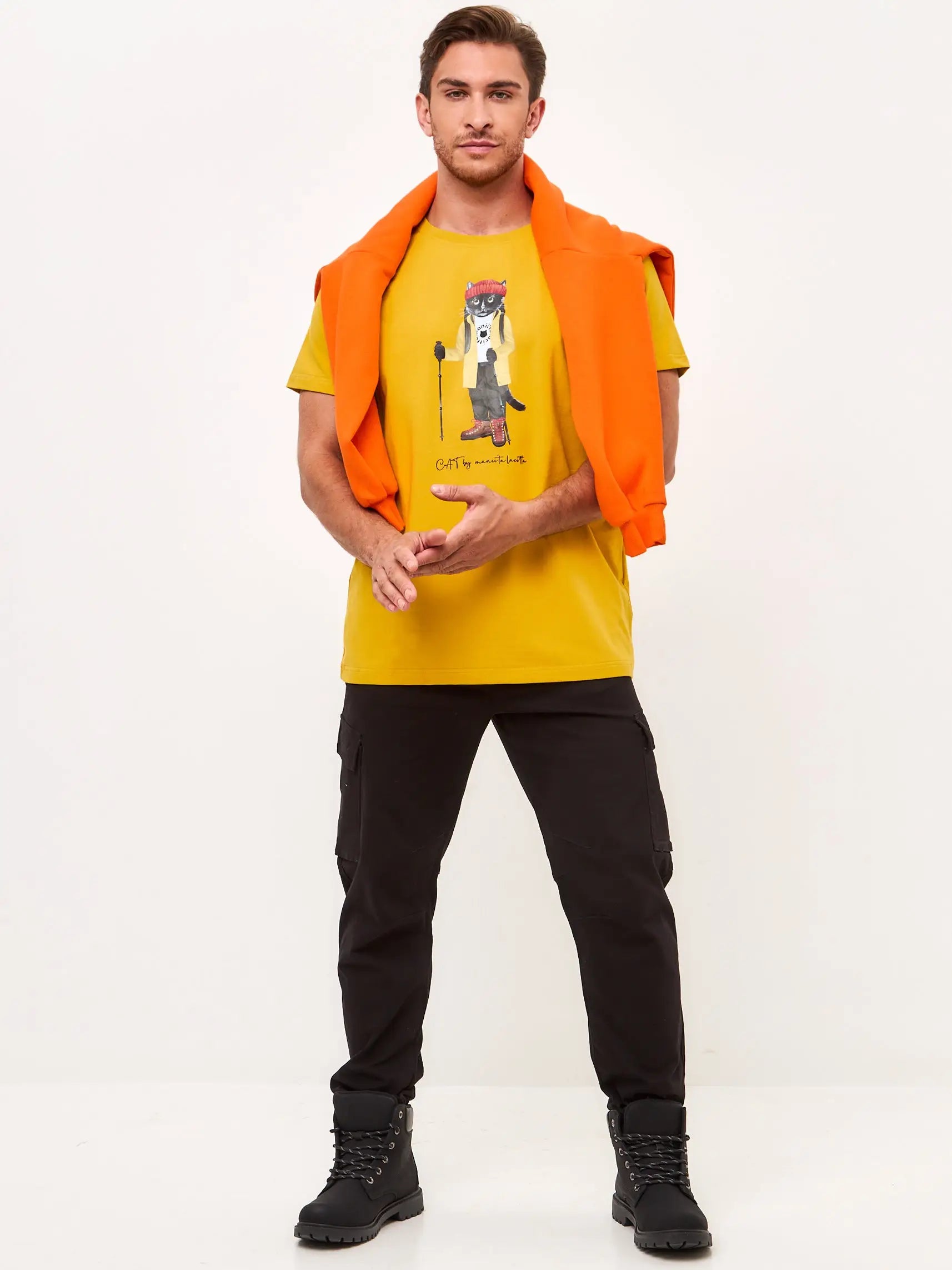 Yellow t-shirt travel cat - Funny Cat T-shirt | For Cat Lovers | CAT by maniita lacitta